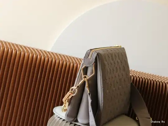COUSSIN VUITTON MM-34*24*12cm LOUIS 0623
